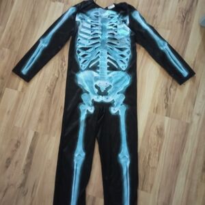 Halloween skeleton costume